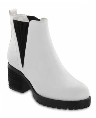 Mia Women's Jody Lug Sole Chelsea Booties In White