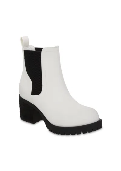 Mia Women's Jonna Heeled Boot In White