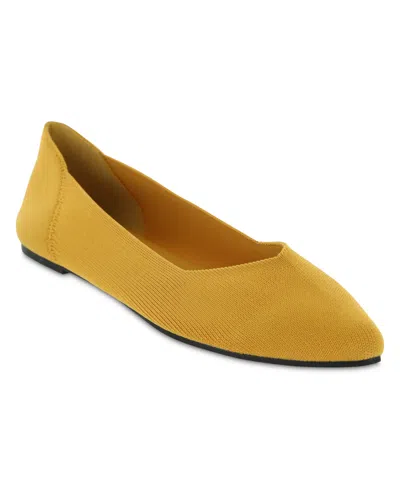 Mia Kerri Womens Pointed Toe Slip On Ballet Flats In Mustard