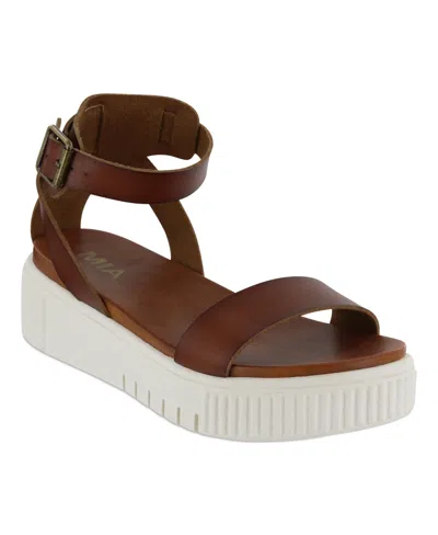 Mia Women's Lunna Round Toe Platform Sandals In Cognac
