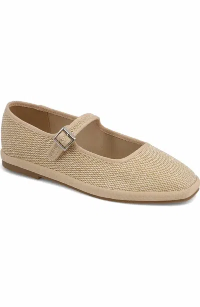 Mia Women's Monroe Flat In Natural In White