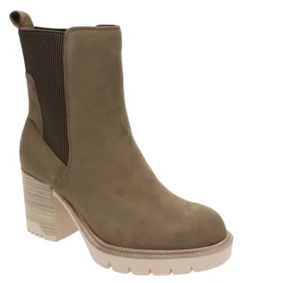Mia Women's Novie Boots In Taupe In Gray