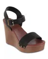 Mia Women's Senna Wedge Sandal In Black In Multi