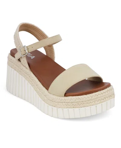 MIA WOMEN'S YANIS ROUND TOE WEDGE SANDALS