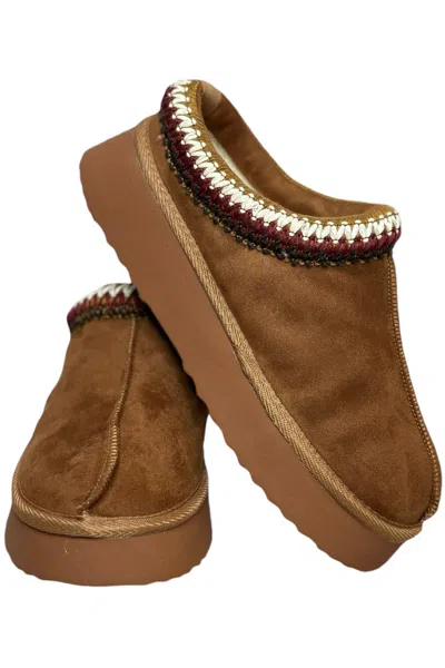 Mia Women's Yndigo Sandals In Cognac In Green