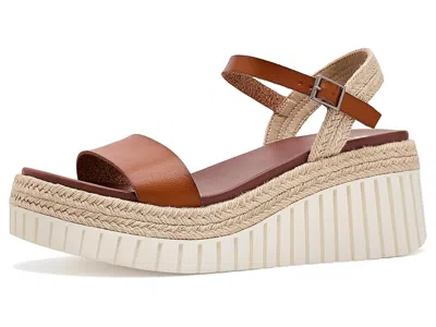 Mia Yanis In Brown