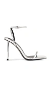 Michael Costello Esther Heel In 실버