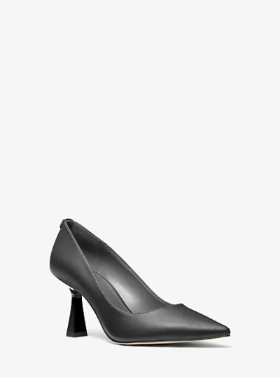Michael Kors Amali Pump In Black
