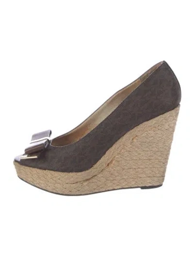 Pre-owned Michael Kors Bow Accents Pumps In Brown