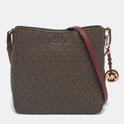 Pre-owned Michael Kors Burgundy/brown Signature Coated Canvas And Leather Jet Set Travel Messenger Bag