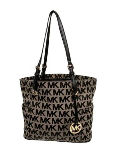 Pre-owned Michael Kors Canvas Shoulder Bag In Neutral