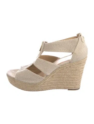 Pre-owned Michael Kors Canvas T-strap Pumps In Neutral