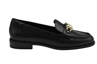 Michael Kors Chic Laced Flat Shoes With Elegant Gold Accent And Sophisticated Design In Black