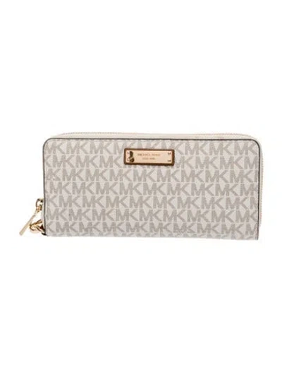 Pre-owned Michael Kors Clutch In Neutral