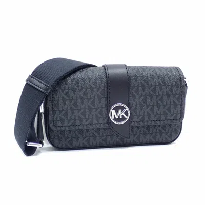 Pre-owned Michael Kors Coated Canvas Shoulder Bag ()