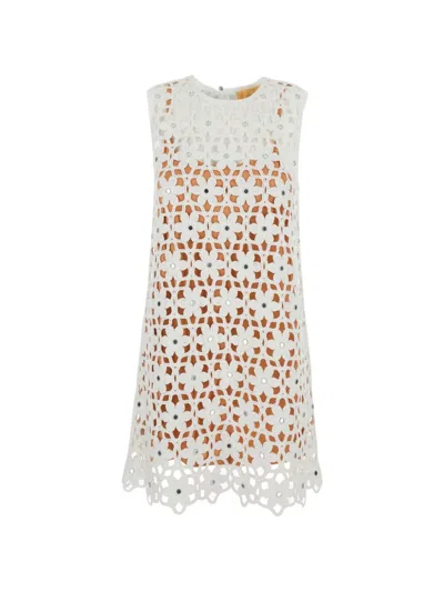 Michael Kors Dresses Light And Natural In Transparent