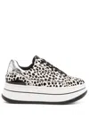 Michael Kors Hayes Sneakers In 白色