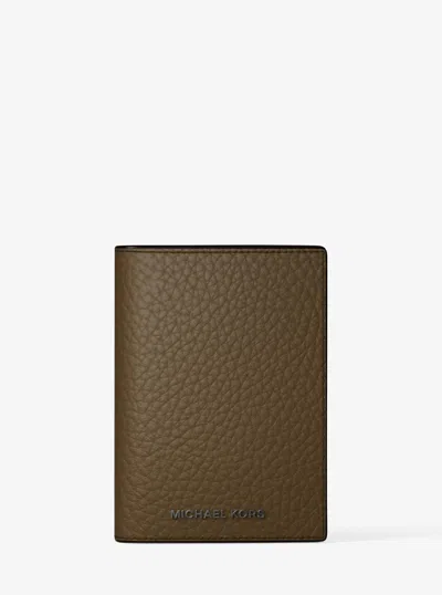 Michael Kors Hudson Pebbled Leather Folio Card Case In Green