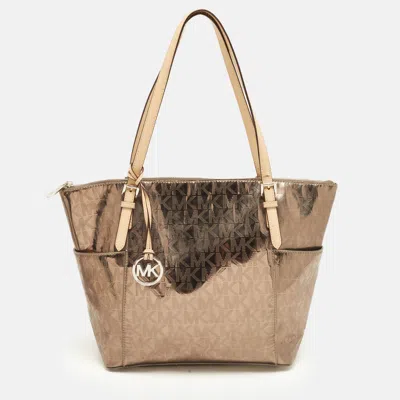 Pre-owned Michael Kors Jet Set Side Pocket Metallic/beige Signature Coated Canvas And Leather Tote