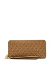 Michael Kors Large Jet Set Travel Wallet In 褐色