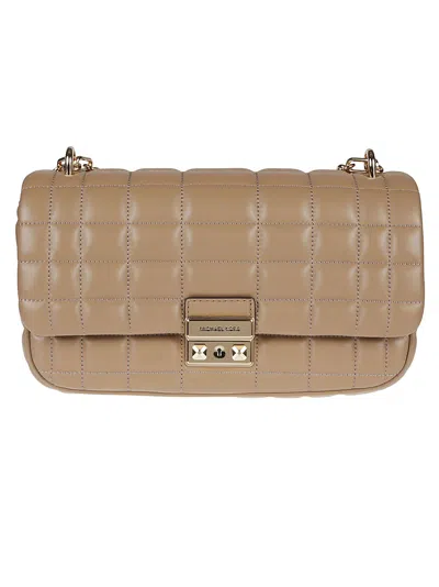 Michael Kors Large Tribeca Quilted Chain Shoulder Bag In Husk