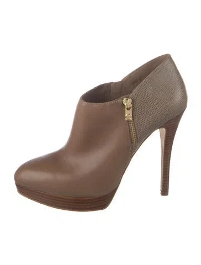 Pre-owned Michael Kors Leather Animal Print Pumps In Brown