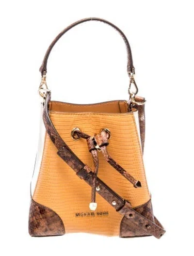 Pre-owned Michael Kors Leather Bucket Bag In Neutral