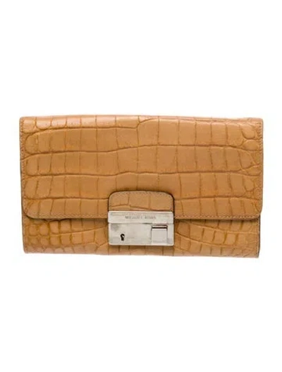 Pre-owned Michael Kors Leather Clutch In Neutral
