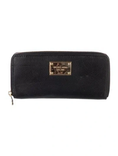 Pre-owned Michael Kors Leather Continental Wallet In Black