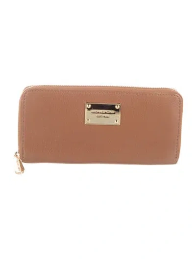 Pre-owned Michael Kors Leather Continental Wallet In Brown