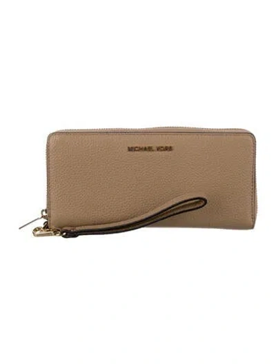 Pre-owned Michael Kors Leather Continental Wallet In Neutrals
