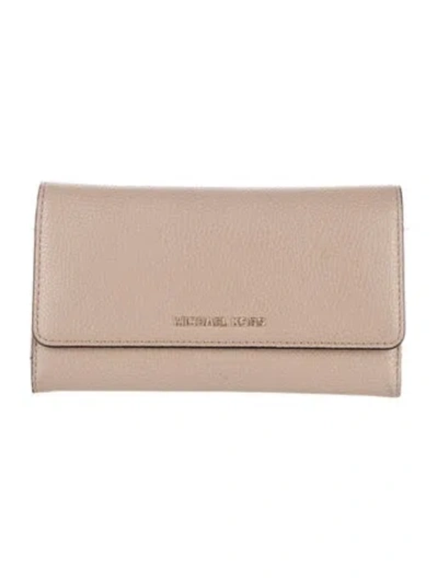 Pre-owned Michael Kors Leather Continental Wallet In Pink