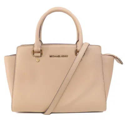 Pre-owned Michael Kors Leather Handbag () In Beige