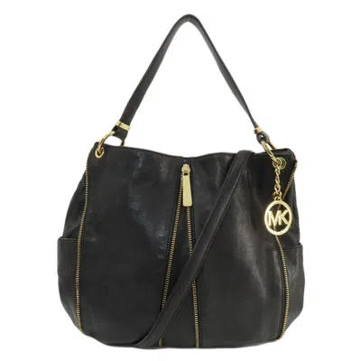Pre-owned Michael Kors Leather Handbag () In Black