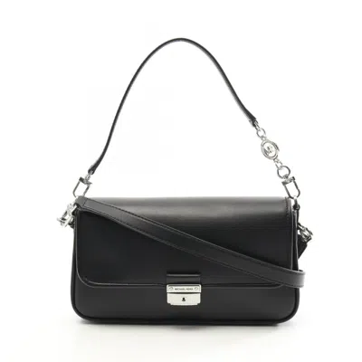 Pre-owned Michael Kors Leather Handbag () In Black