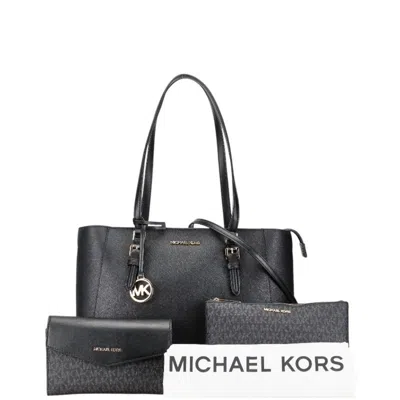 Pre-owned Michael Kors Leather Handbag Shoulder Bag () In Black