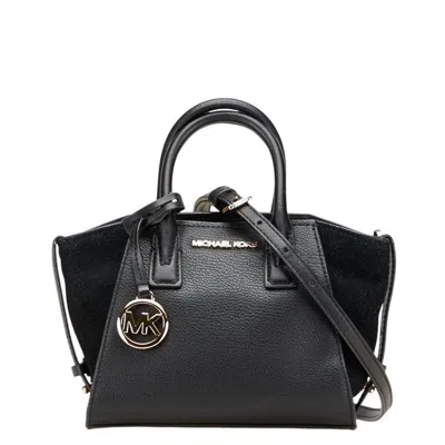 Pre-owned Michael Kors Leather Handbag Shoulder Bag () In Black