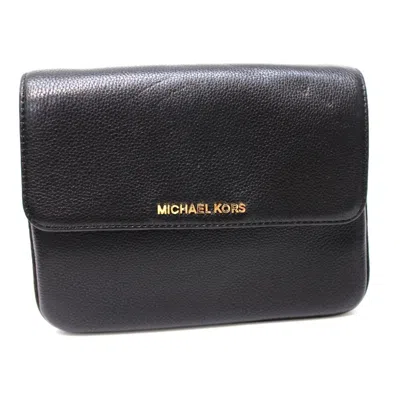 Pre-owned Michael Kors Leather Pochette Shoulder Bag () In Black