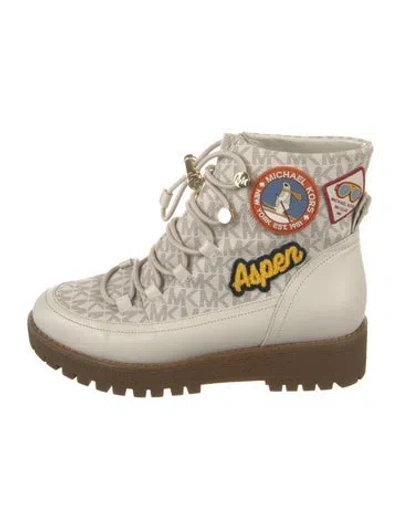 Pre-owned Michael Kors Leather Printed Snow Boots In Neutral