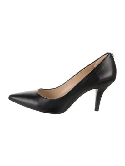 Pre-owned Michael Kors Leather Pumps In Black