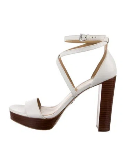 Pre-owned Michael Kors Leather Sandals In White