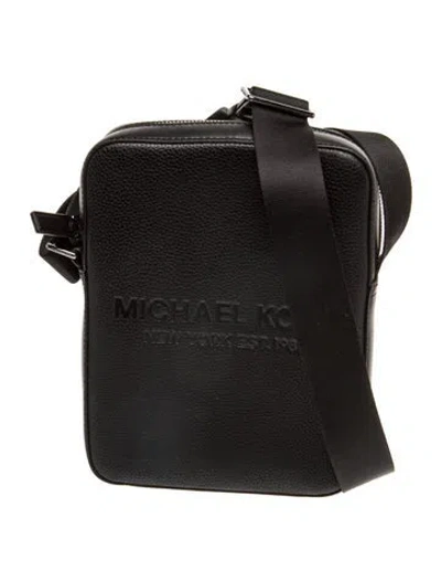 Pre-owned Michael Kors Leather Shoulder Bag In Black