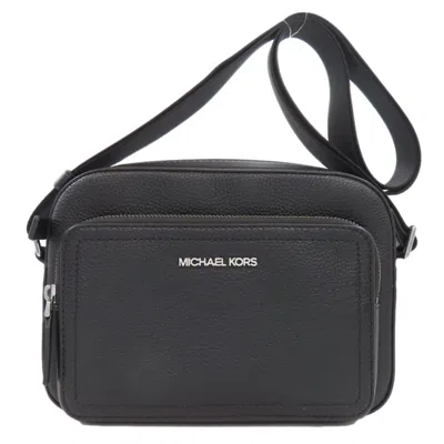 Pre-owned Michael Kors Leather Shoulder Bag () In Black