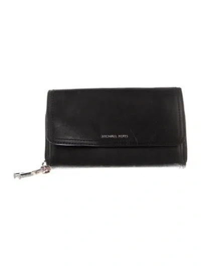 Pre-owned Michael Kors Leather Wallet In Black