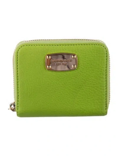 Pre-owned Michael Kors Leather Wallet In Green