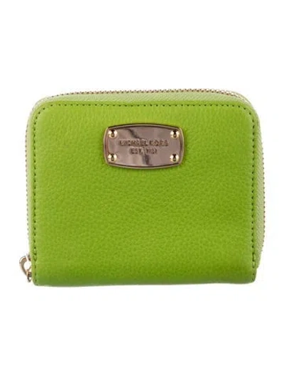 Pre-owned Michael Kors Leather Wallet In Green