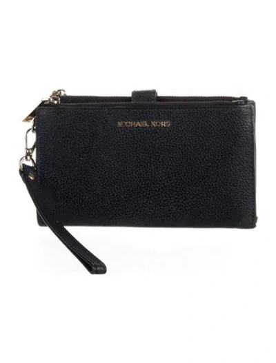 Pre-owned Michael Kors Leather Wristlet In Blue