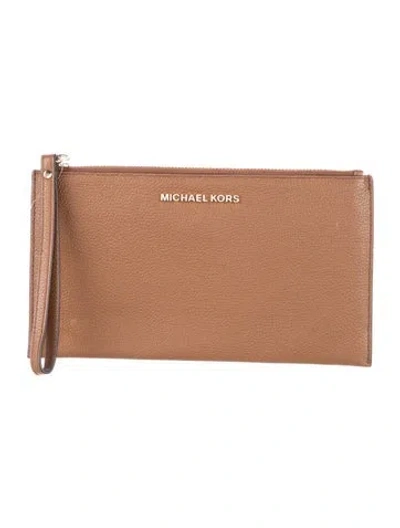 Pre-owned Michael Kors Leather Wristlet In Brown