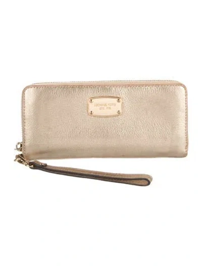 Pre-owned Michael Kors Leather Wristlet In Gold