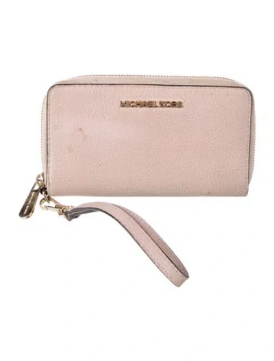 Pre-owned Michael Kors Leather Wristlet In Neutral